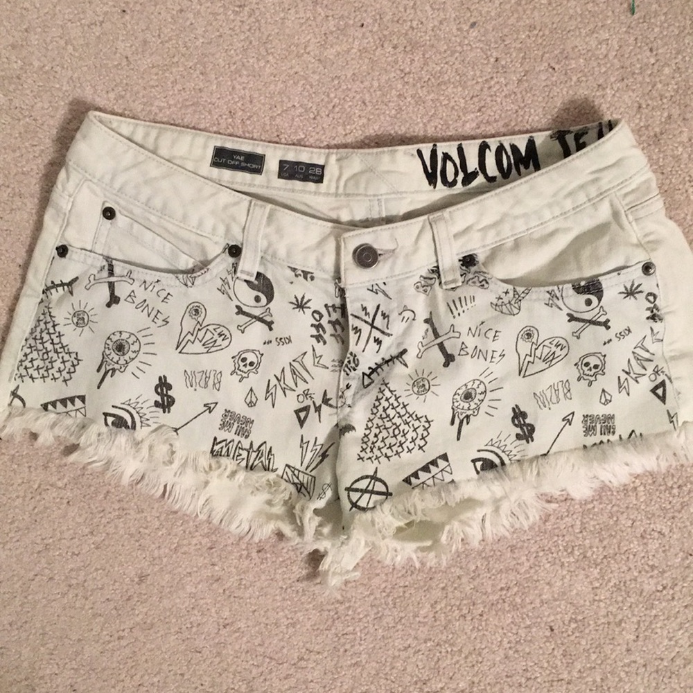 Volcom printed shorts